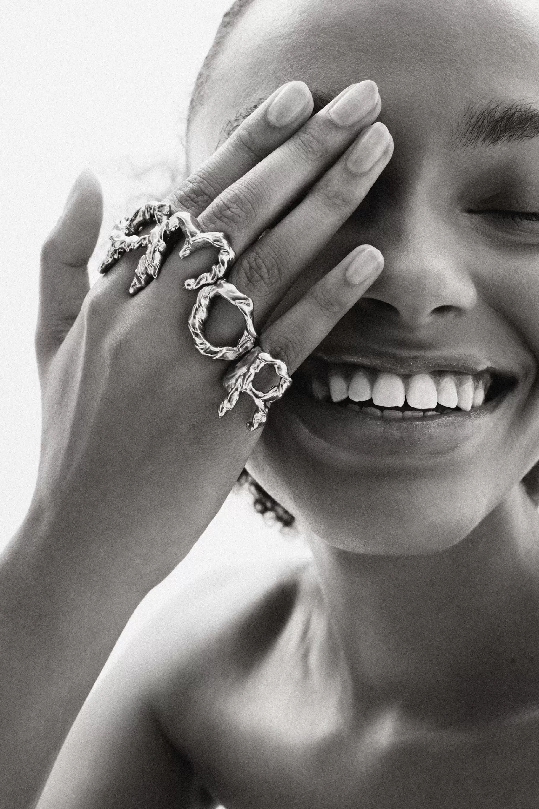 Desigual Anillo letra R baño plata Zalio*Mujer Joyería